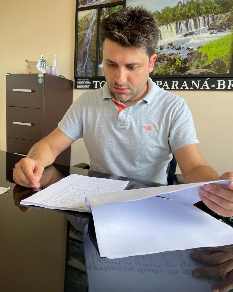 Flavio Zanrosso destaca avanço do Vale Alimentação para os servidores de Tomazina