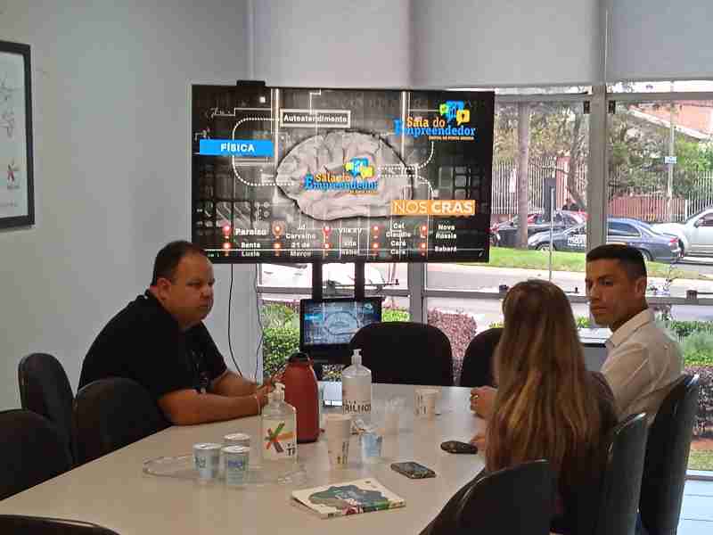 Equipe de Wenceslau Braz visita Agência de Inovação em Ponta Grossa