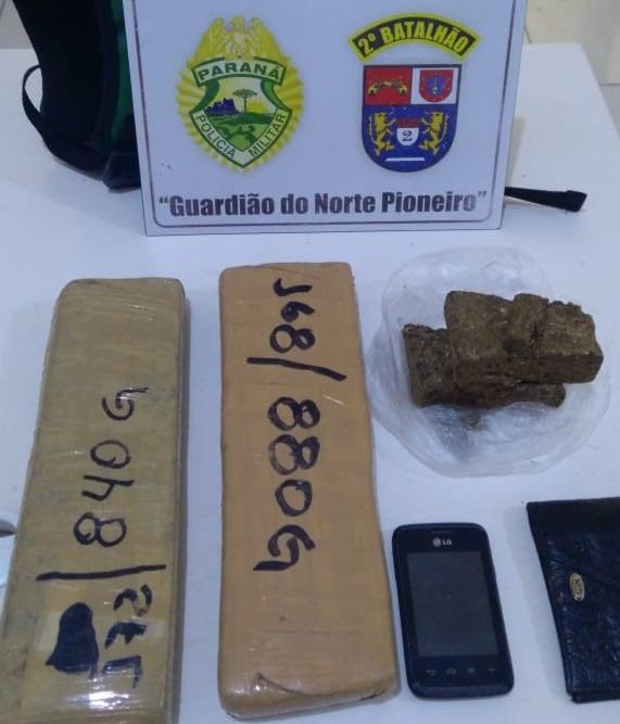 Rapaz é preso com quase 2 kg de maconha