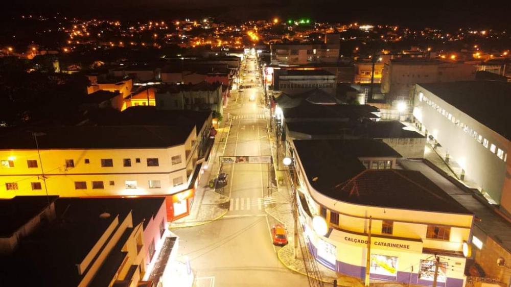 Alcione Lemos destaca maior investimento em iluminação pública da história de Jaguariaiva