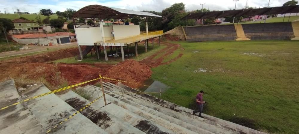 Chuvas intensas deixam cenário de devastação em Pinhalão