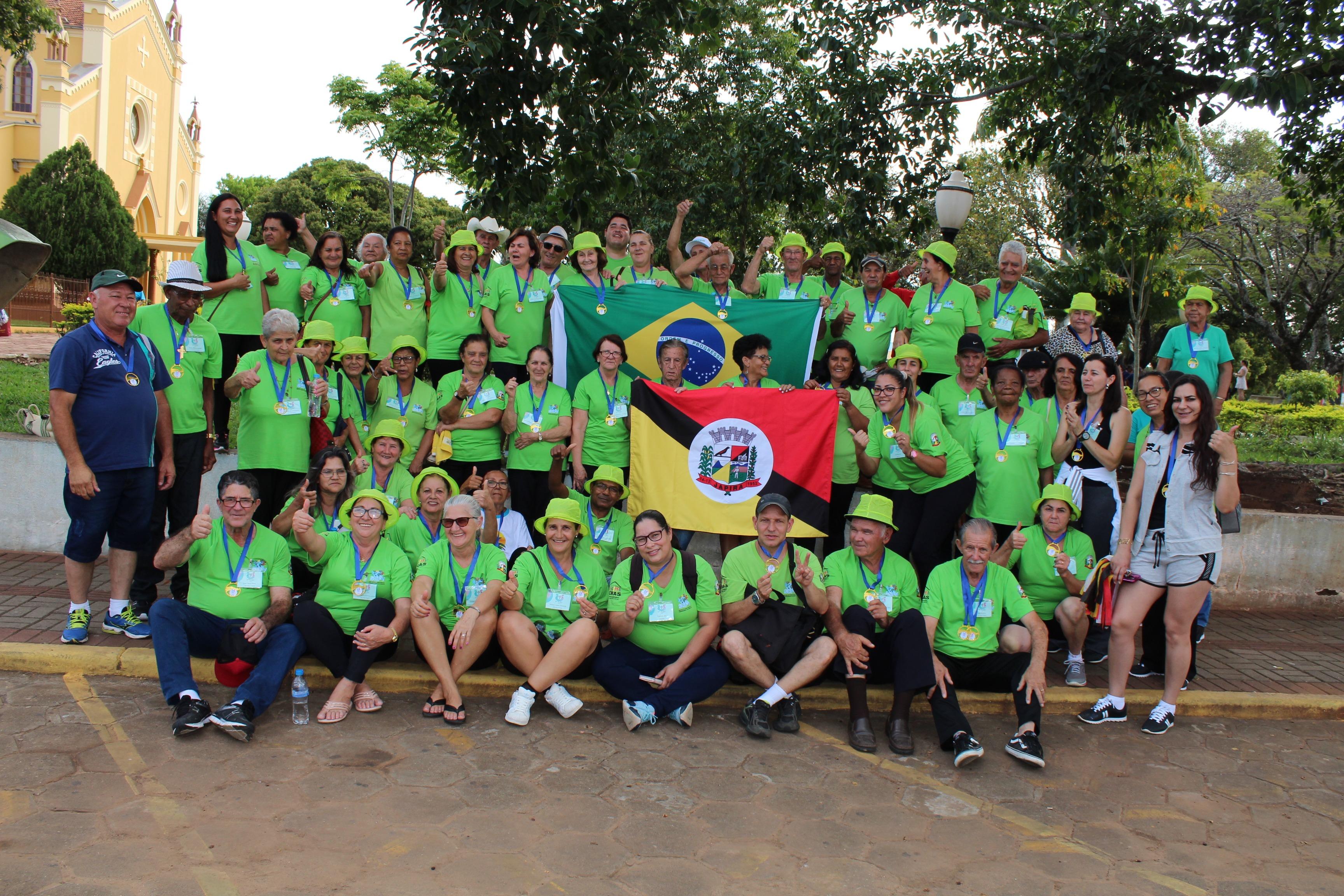 Grupo Melhor Idade de Japira participa dos Jogos Regionais dos Idosos