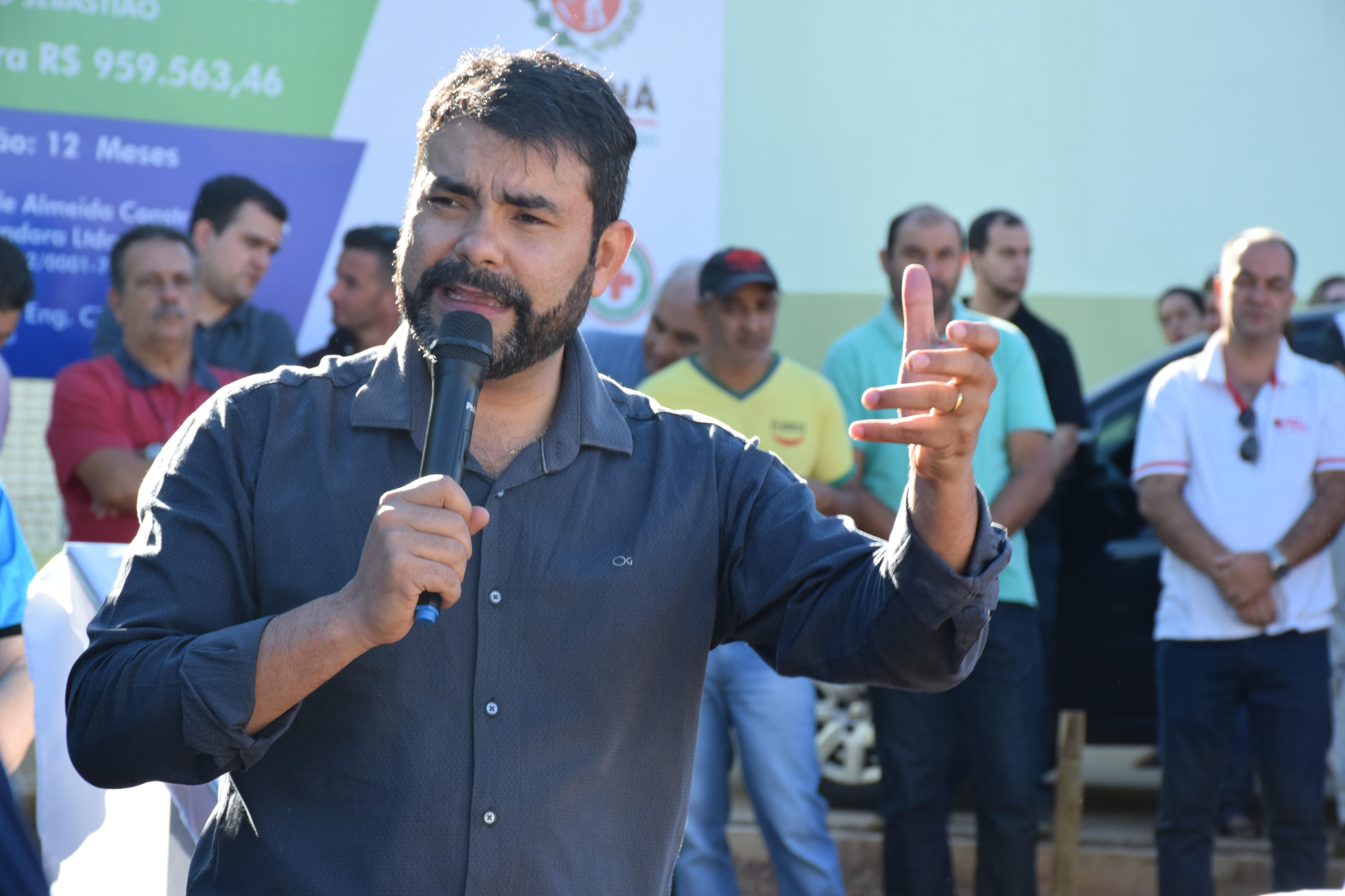 Se eleição fosse hoje, Paulo Leonar seria reeleito com 65% dos votos