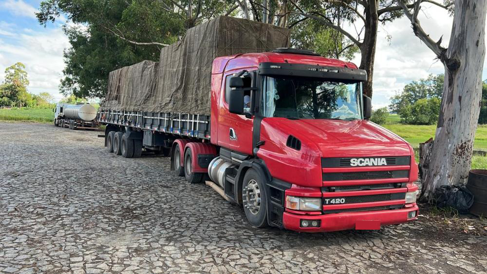 Caminhoneiro é preso tentando passar cheques clonados em postos da PR-092