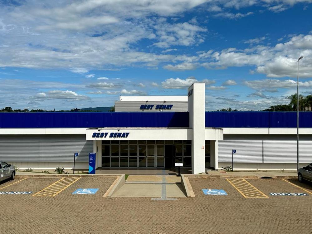 SEST e SENATE oferecem vaga de emprego com salário de R$ 3 mil na região