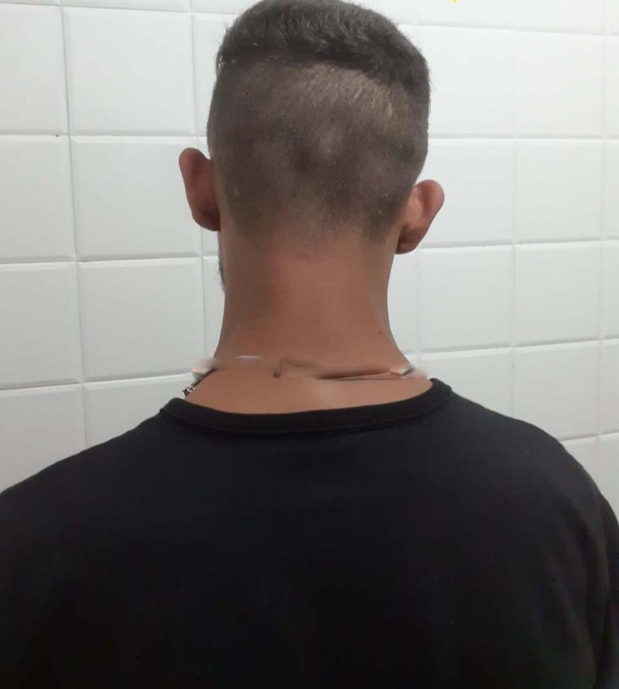 Homem é preso por bater na esposa que está grávida