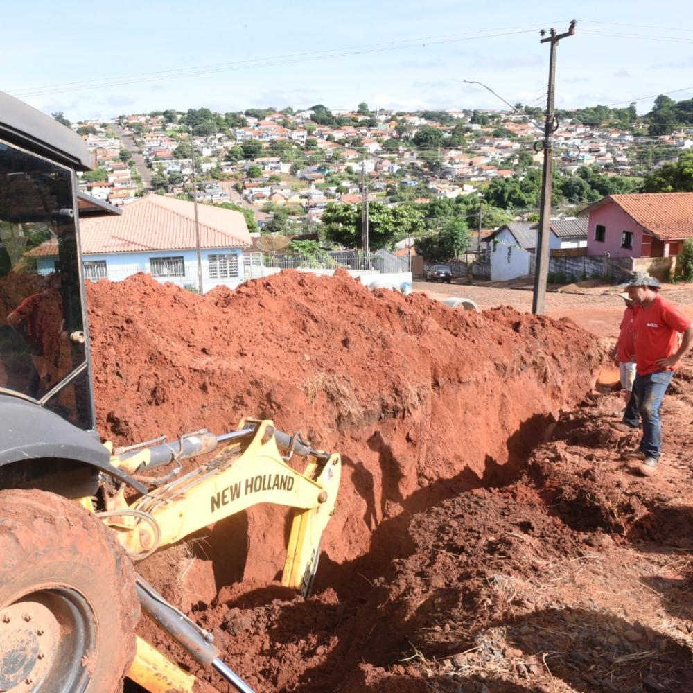Prefeitura inicia obra de calçamento da Rua Padre Leon em Wenceslau Braz