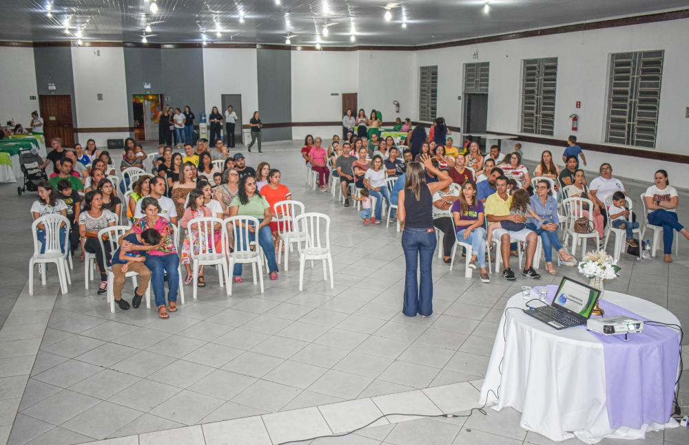 Secretaria de Educação de Jaguariaíva promove palestras do Projeto Família Ativa 2023