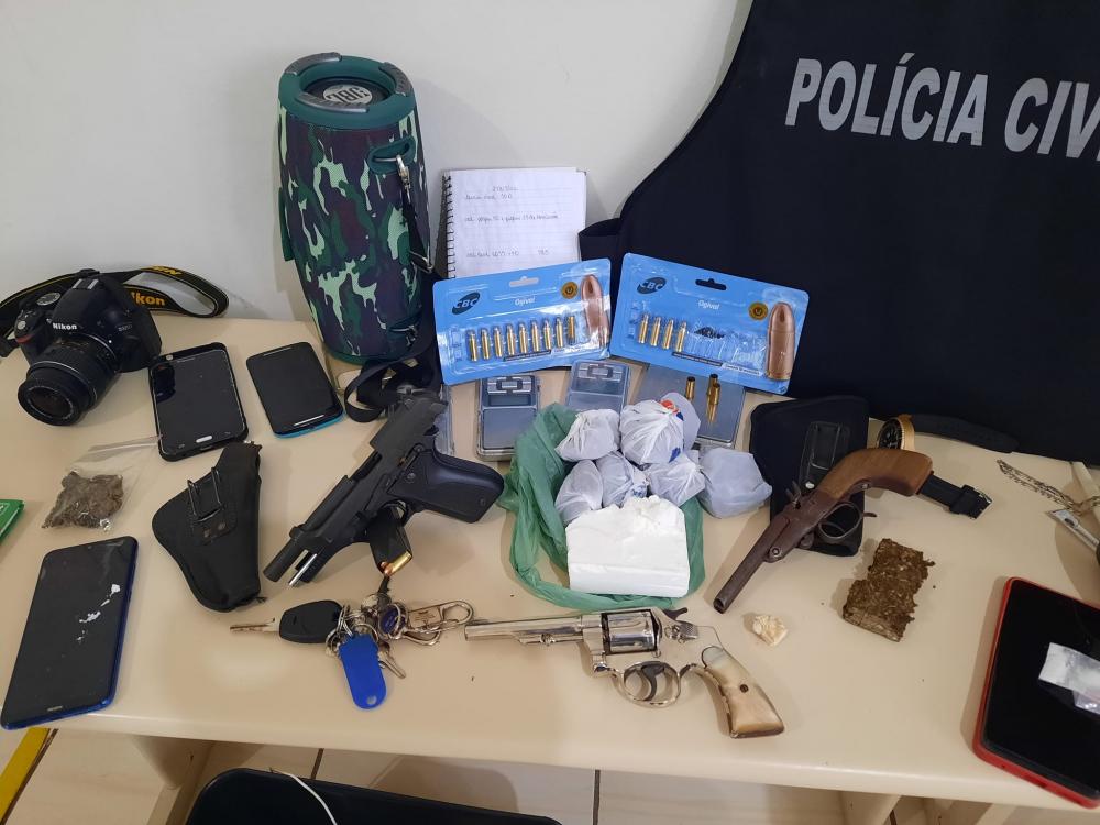 Operação contra o tráfico de drogas prende três em Arapoti