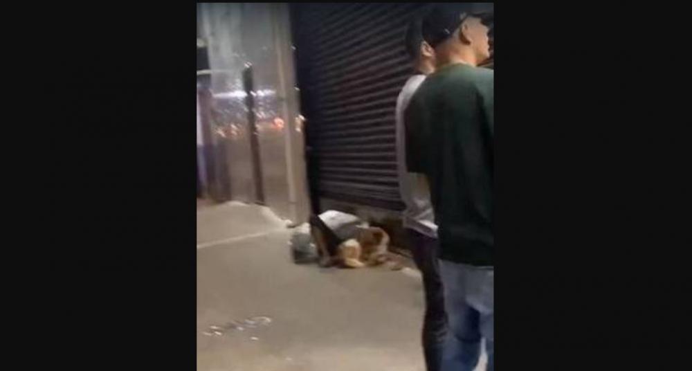 Homem que dormia na rua morre ao ter cabeça esmagada por porta de aço