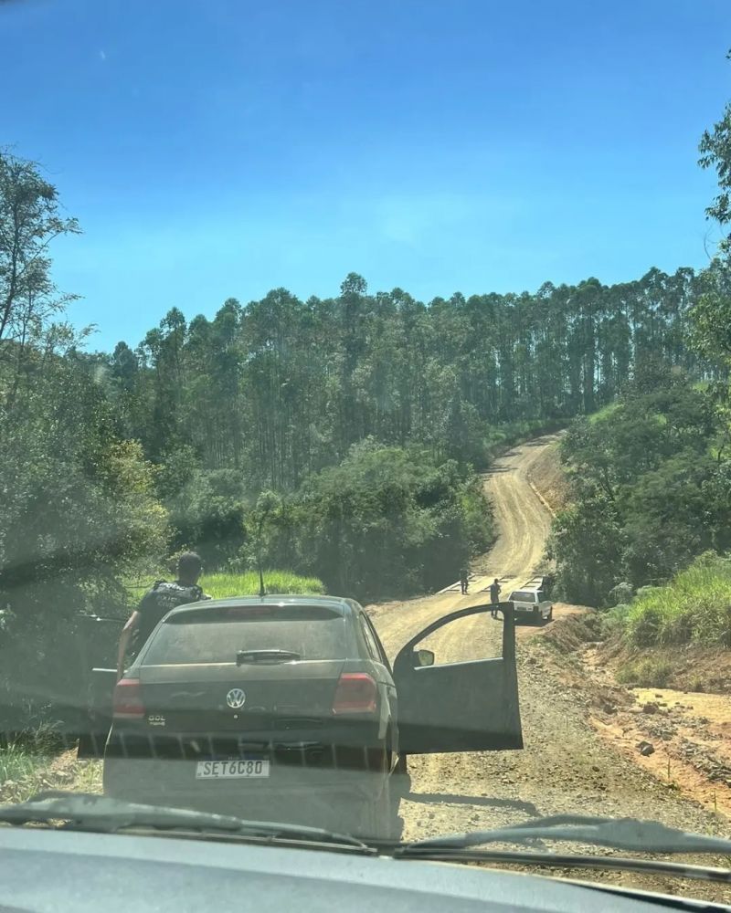 Equipes policiais prendem autores de assalto em Tomazina