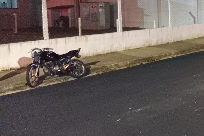 Motociclista bêbado é preso após cair da moto em Santana do Itararé