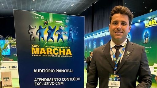 Flávio Zanrosso participa da Marcha dos Prefeitos e busca recursos para Tomazina