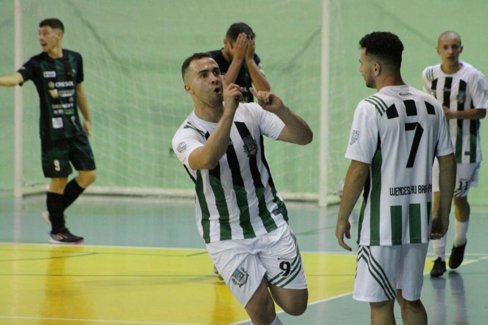 Futsal de Wenceslau Braz estreia no Campeonato Paranaense em casa com goleada