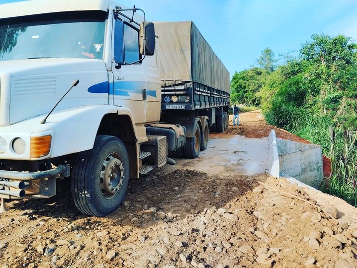 Prefeitura de Wenceslau Braz entrega nova ponte do bairro 400 Alqueires
