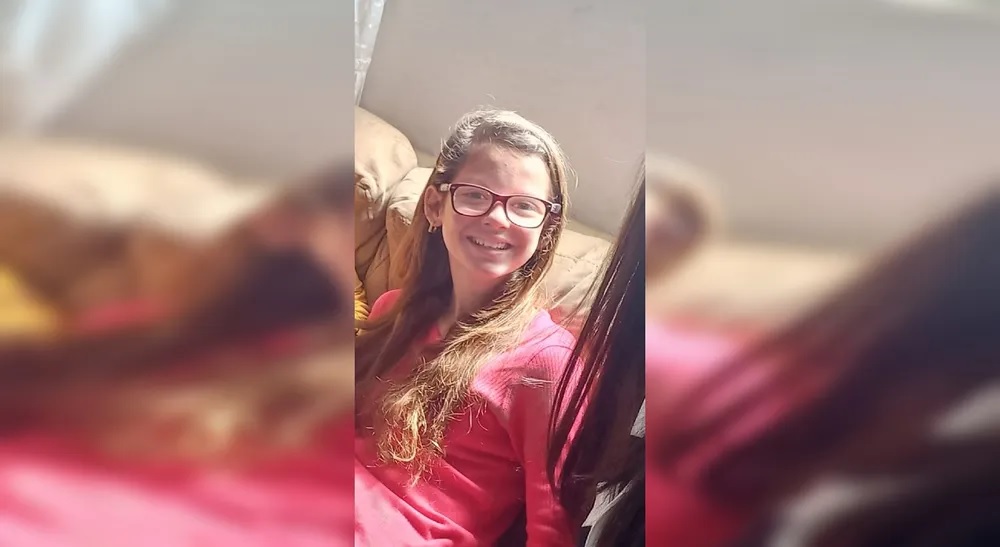 Mãe e padrasto de menina espancada até a morte são investigados por feminicídio e estupro