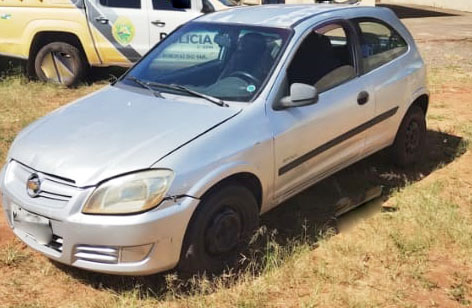 Polícia Militar apreende carro com mais de R$ 14 mil em débitos