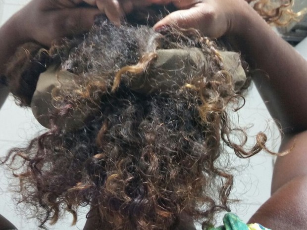 Mulher é presa ao tentar entrar em carceragem com maconha e cocaína no cabelo