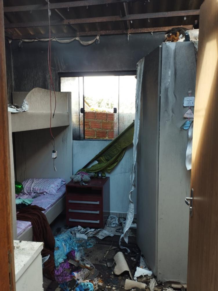 Homem coloca fogo na casa da ex-esposa em Arapoti