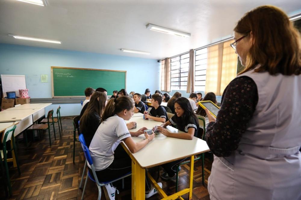 Núcleo Regional de Jacarezinho é referência em frequência escolar no Paraná