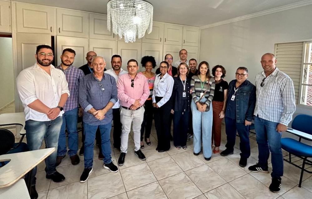 Equipes discutem atendimento a menores em conflito com a Lei no Norte Pioneiro