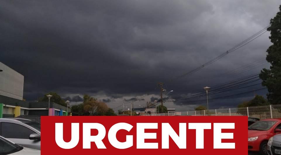 Instituto emite alerta de chuva forte, vendavais e queda de granizo em todo o Paraná
