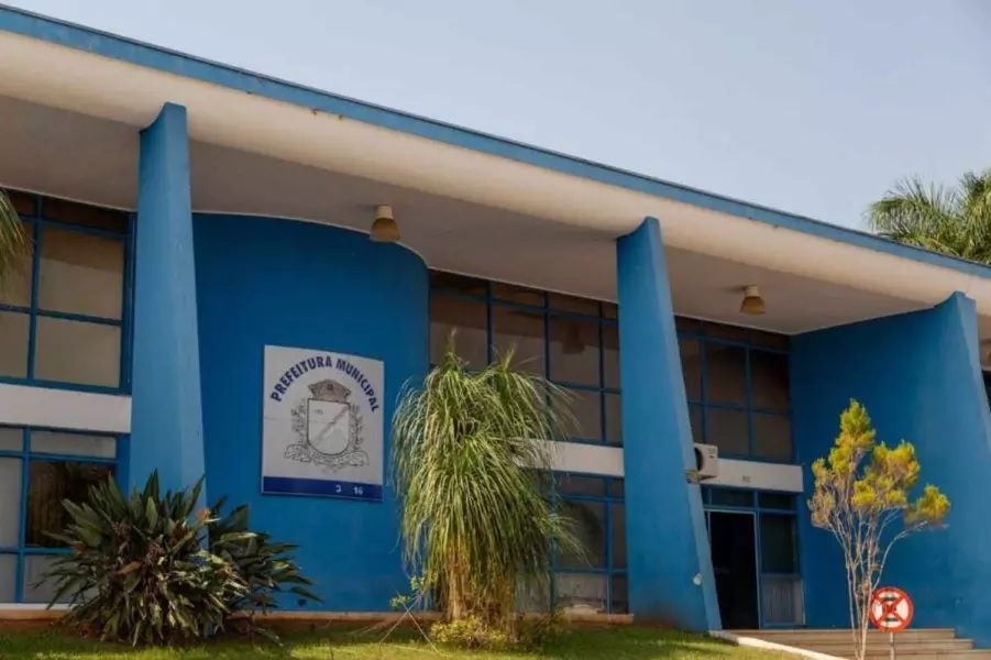 Família não chega a acordo e ex-prefeito aguarda há uma semana para ser enterrado