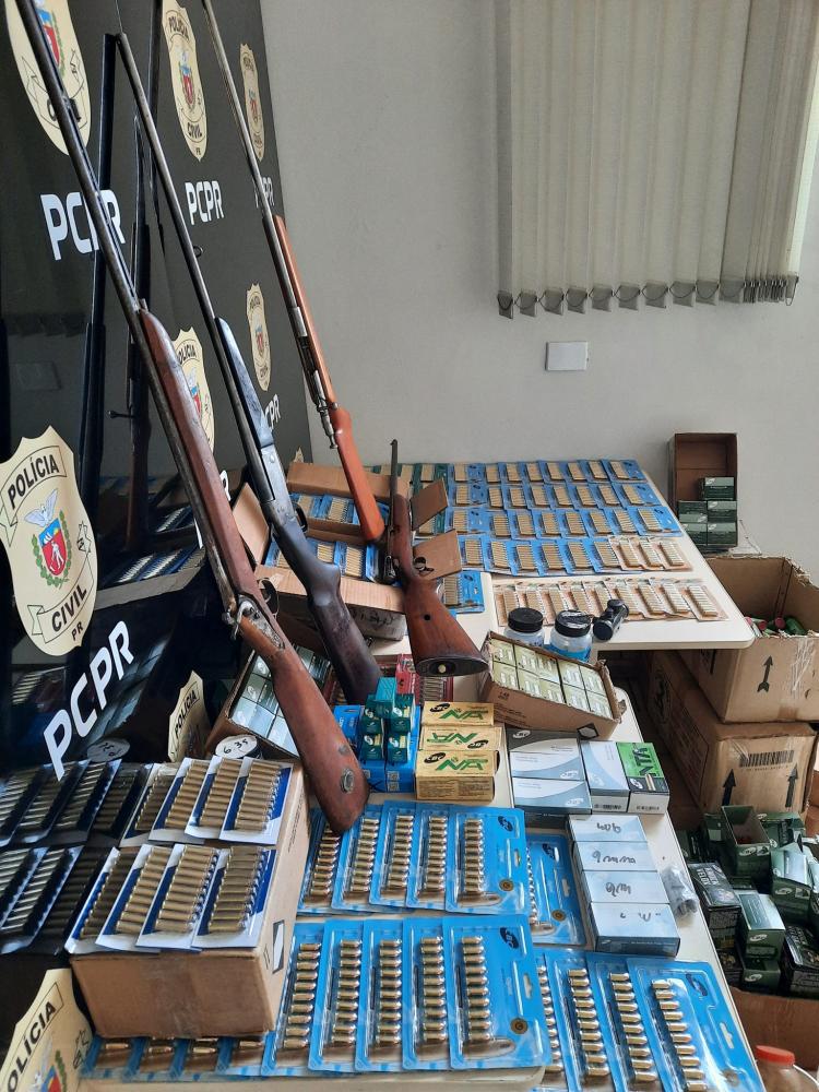 Polícia Civil apreende várias armas e munições em Arapoti