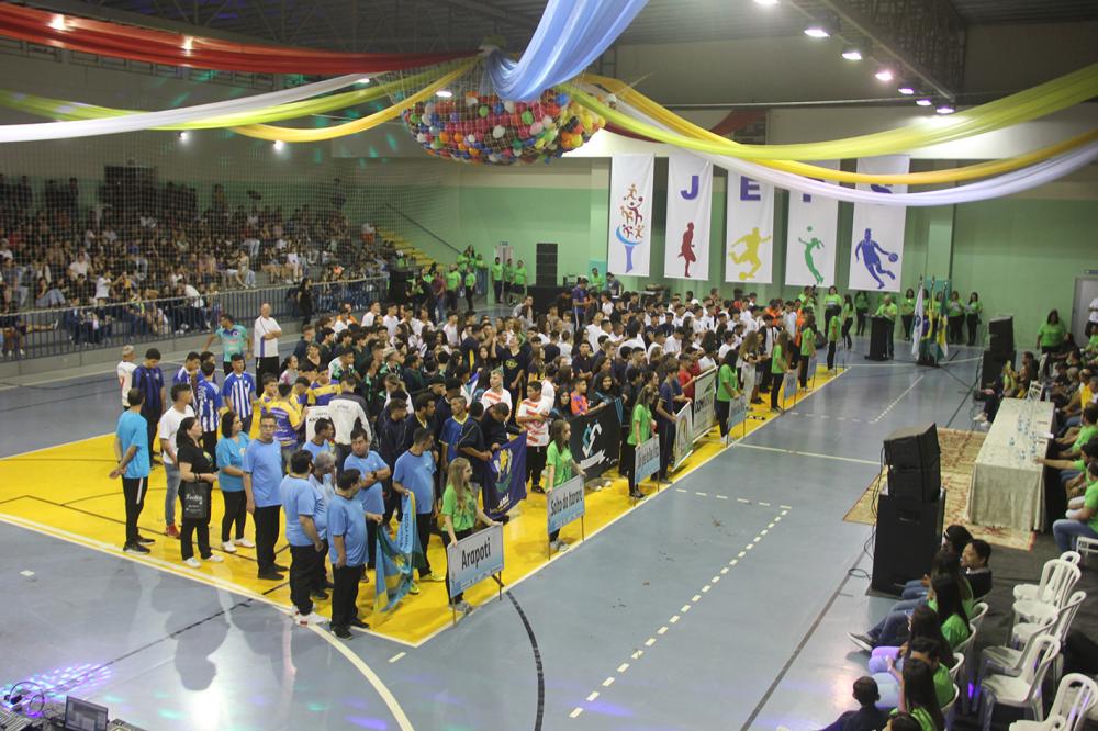 Abertura dos Jogos Escolares reúne mais de 3 mil pessoas no Ginásio Betão