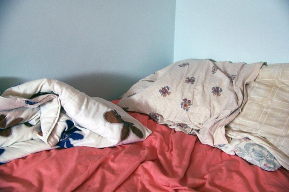 Suspeito bate na mãe, vai tirar um cochilo e acaba preso