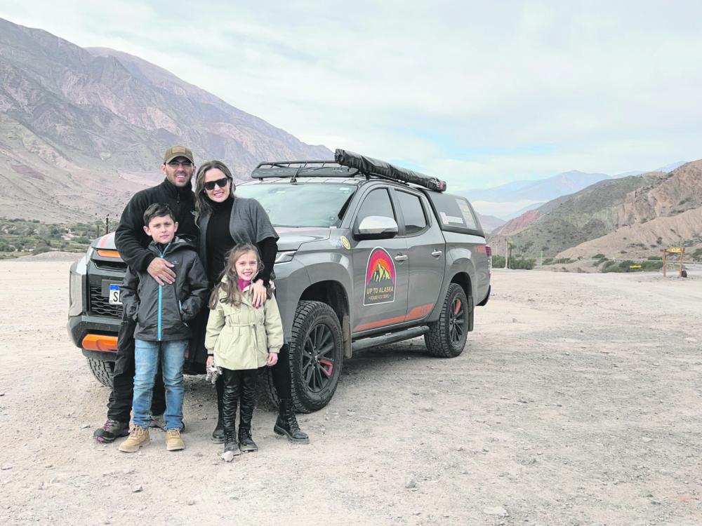 Família de Jaguariaíva percorre a América de caminhonete