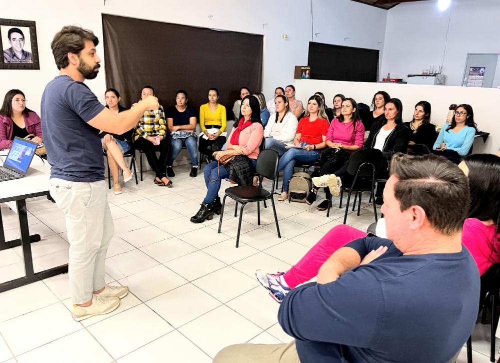 Jaboti promove treinamento com professores da Rede Municipal de Ensino