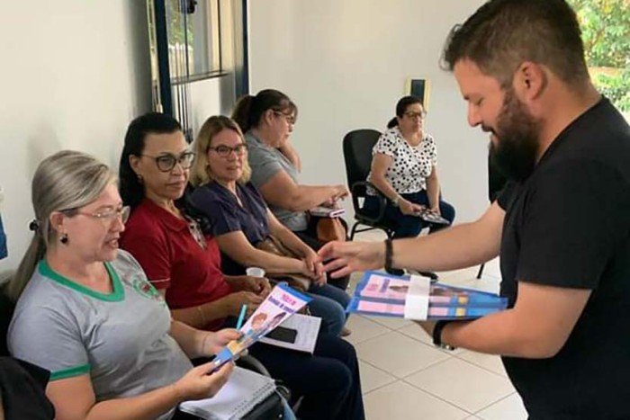 Governo incentiva ações educativas nos municípios que recebem o CastraPet Paraná