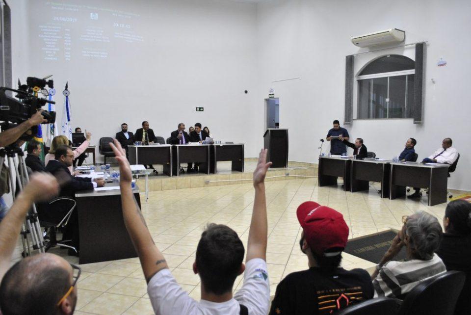 Vereadores de Santo Antônio da Platina aprovam reajuste nos próprios salários