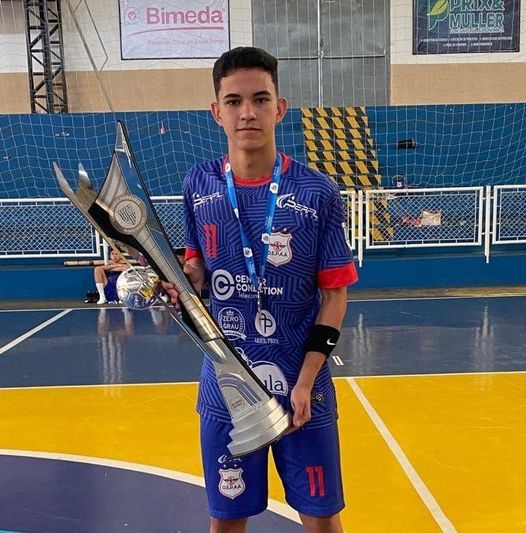 Ex-atleta do futsal de Arapoti morre vítima de acidente com ônibus