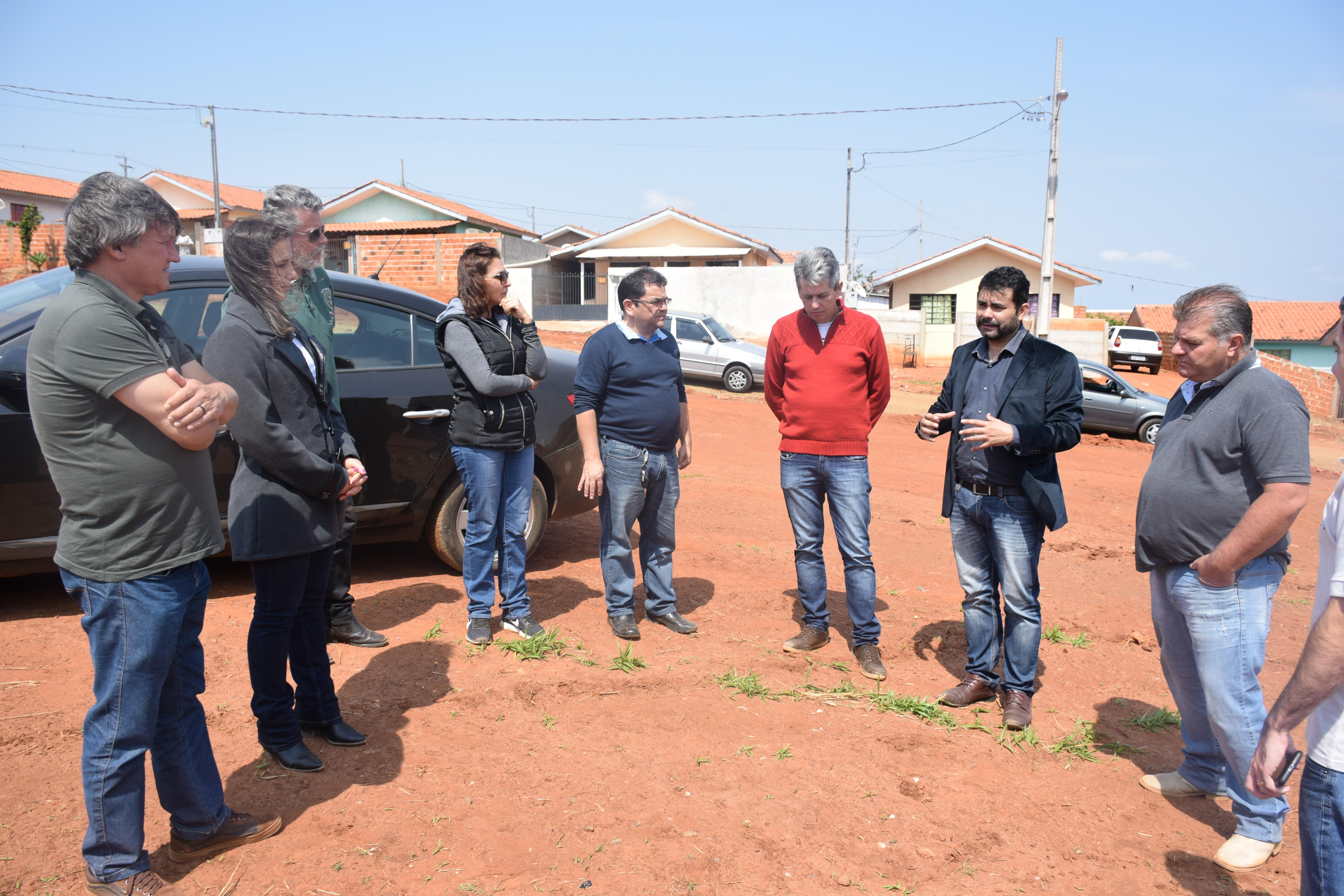 Paulo Leonar anuncia conquista de 50 casas populares para W. Braz