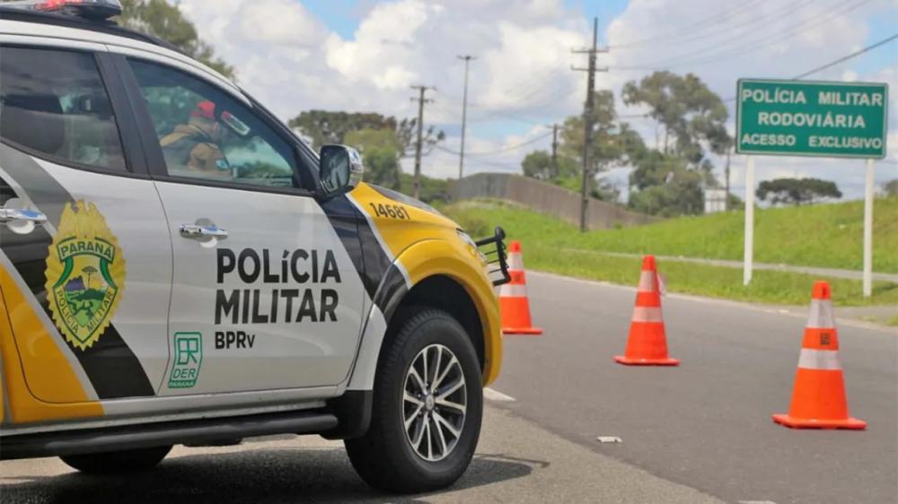 Gol com placas de Wenceslau Braz capota na PR-218