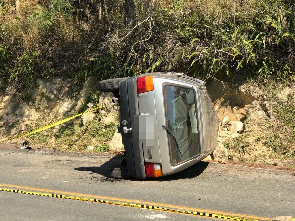 Homem morre após capotamento próximo ao trevo de São José da Boa Vista