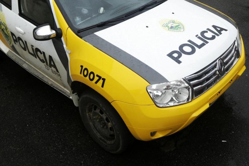 Criança flagra sexo em provador de loja de roupas infantis