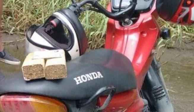 Funcionários da Ciretran encontram meio quilo de maconha em moto