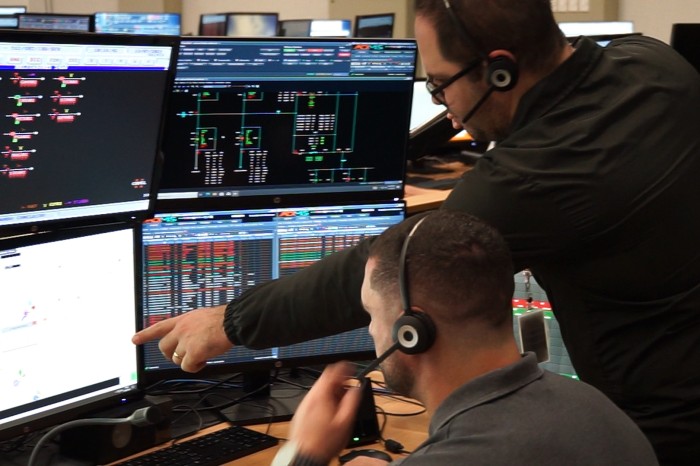 Após ventania, Copel recupera energia de 84% do Estado e Sanepar ajusta sistemas de água