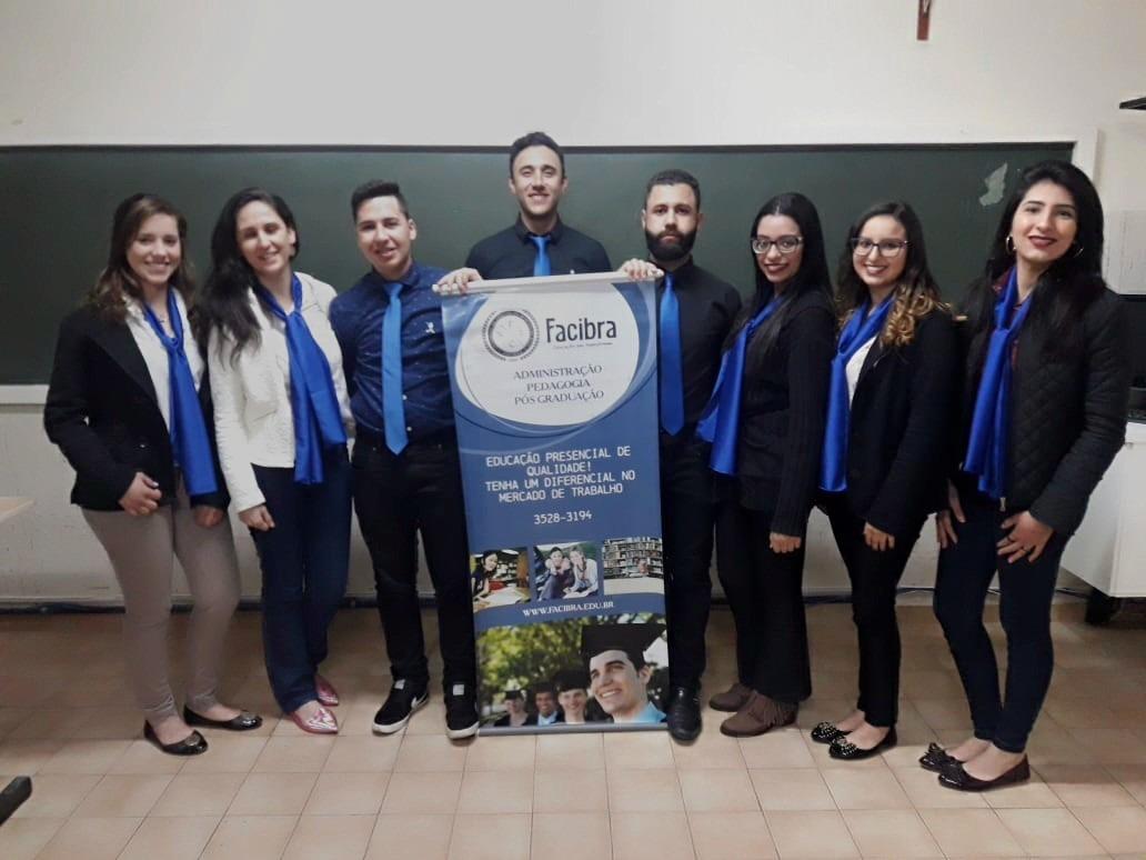 Acadêmicos organizam palestras em comemoração à Semana do Administrador