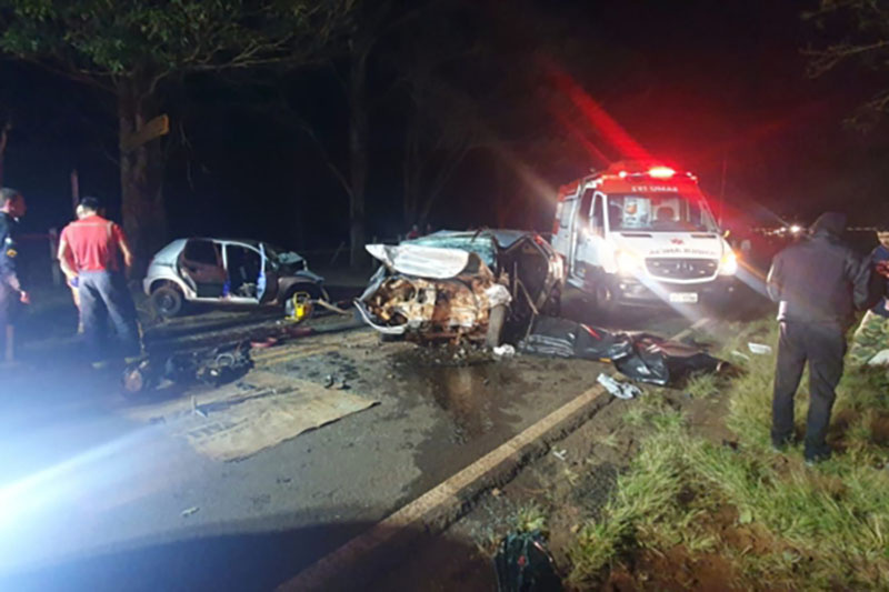 Batida mata quatro pessoas em rodovia do Norte Pioneiro