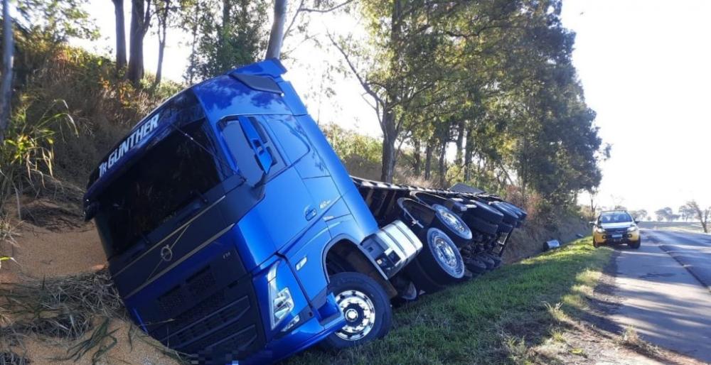 Acidente na PR-092 deixa dois feridos em Wenceslau Braz