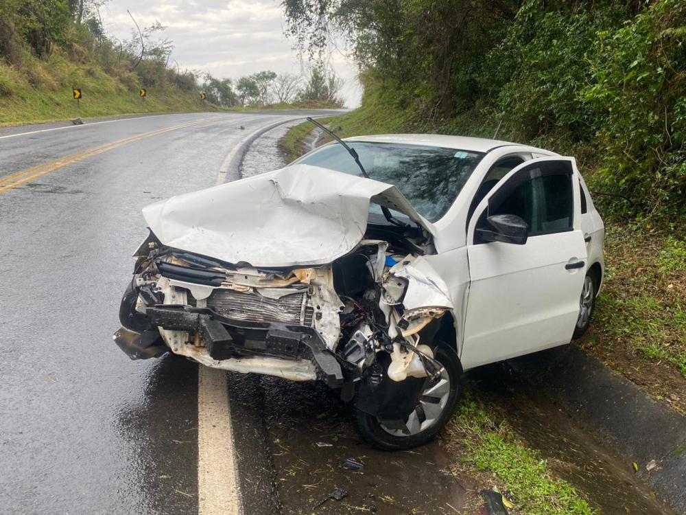 Acidente entre Wenceslau Braz e Tomazina deixa quatro feridos