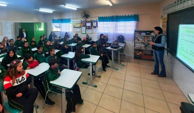 Jaguariaíva promove projeto de conscientização sobre o abandono de animais