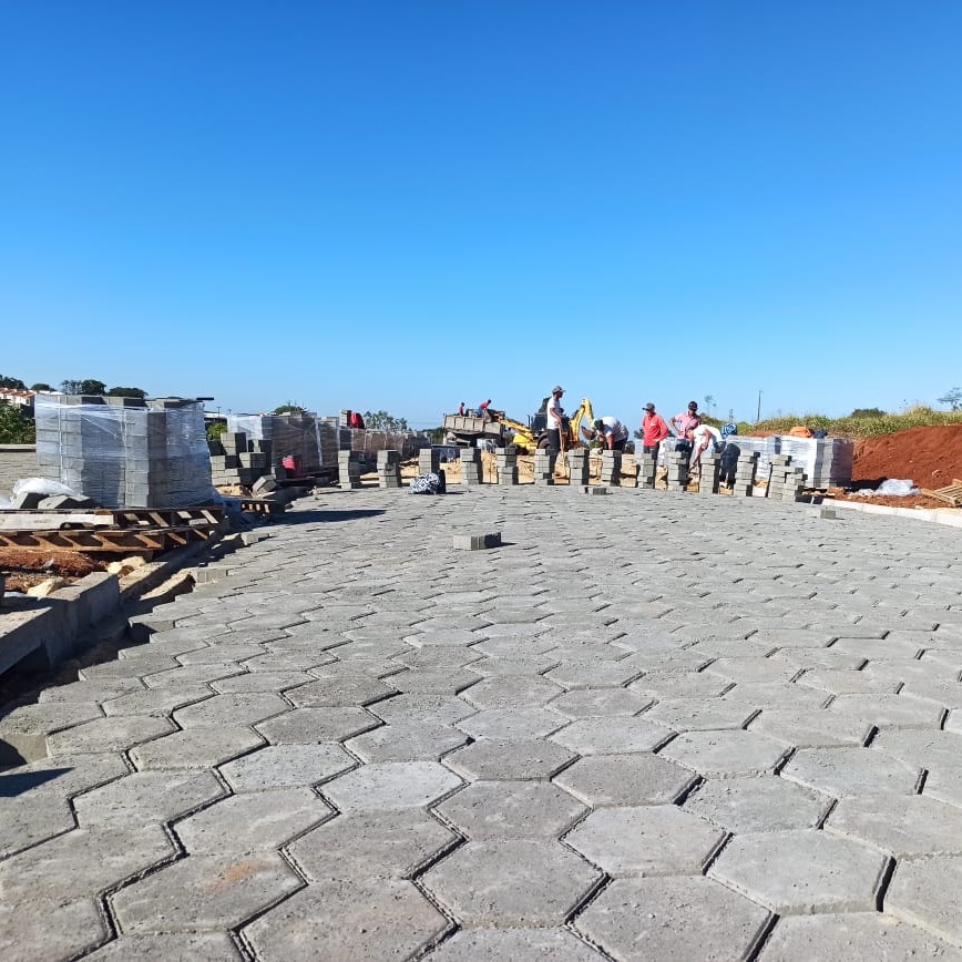 Prefeitura define prazo para entrega da Av. Monsenhor Leon Lodzinski