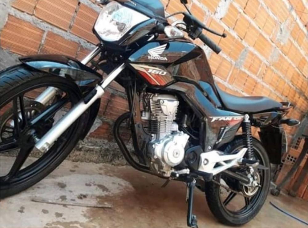 Moto furtada é recuperada após ser anunciada para venda nas redes sociais