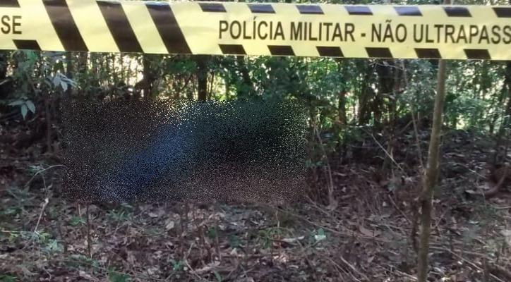 Moradores encontram cadáver e chamam a polícia