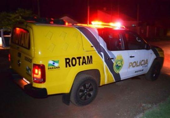Caminhoneiro é sequestrado e tem carga roubada